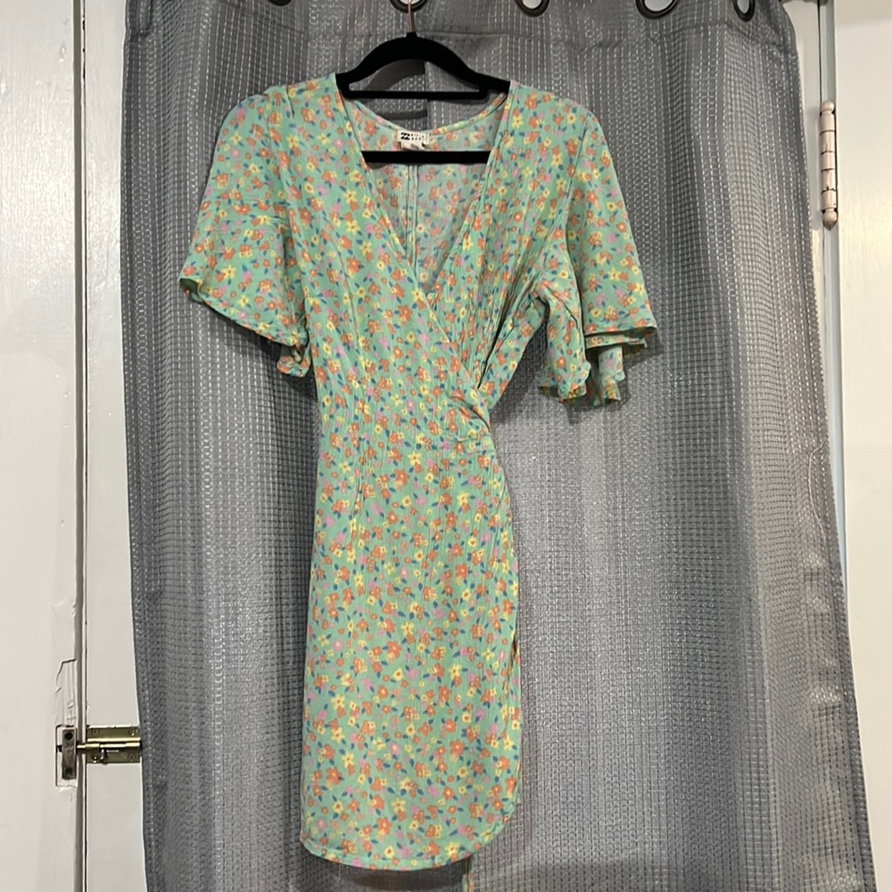 Billabong spearmint color all for you wrap mini dress